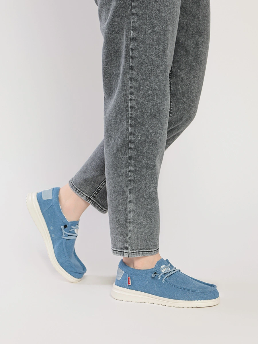Туфли джинсовые синего цвета с эластичной шнуровкой